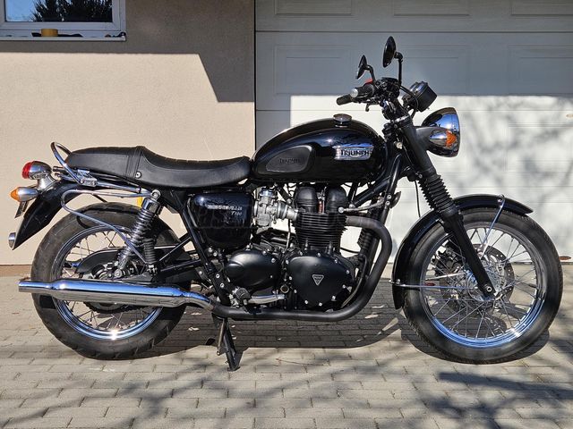 Elad Haszn Lt Triumph Bonneville T Fekete Sz N