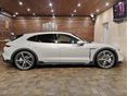 PORSCHE TAYCAN 2023/12 - 6