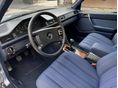 MERCEDES-BENZ E-OSZTÁLY 1986/12 - 7