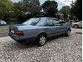 MERCEDES-BENZ E-OSZTÁLY 1986/12 - 23