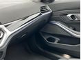BMW 330 2020/7 - 26