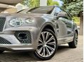 BENTLEY BENTAYGA 4.0 V8 (Automata) AZURE / Naim / HUD / Éjjellátó / Ajtószervó / Masszázs / Távtartó / Sávtartó