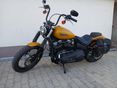 HARLEY-DAVIDSON STREET BOB ST1