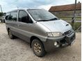 HYUNDAI H-1 STAREX 2.5 CRDI (9 személyes ) 4X4 kapcsolható összkerékhalytás.9 személyes.klímás.vonóhorog