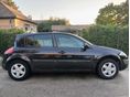 RENAULT MEGANE 2004/8 - 7
