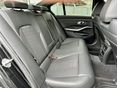 BMW 330 2019/9 - 15