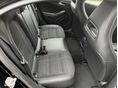 MERCEDES-BENZ A 200 2013/6 - 13