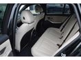 BMW 330 2024/10 - 12