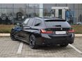 BMW 330 2024/10 - 3