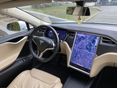 TESLA MODEL S 2017/6 - 7