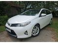 TOYOTA AURIS Touring Sports 1.4 D-4D Style Vezetett szervizkönyv. új DPF. 3.3 - 4 literes fogyasztás