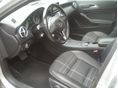 MERCEDES-BENZ A 200 2015/3 - 5