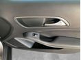 MERCEDES-BENZ GLA 200 2020 - 1