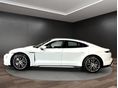 PORSCHE TAYCAN 2020 - 6