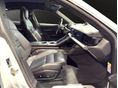 PORSCHE TAYCAN 2020 - 15