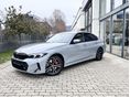 BMW 330 2025/10 - 1