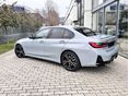 BMW 330 2025/10 - 2