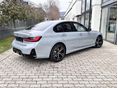 BMW 330 2025/10 - 3