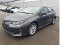 TOYOTA COROLLA Sedan 1.8 Hybrid Comfort e-CVT MY26 FEHÉR SZÍNNEL AUGUSZTUSRA A KÉSZLETIG