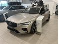 VOLVO V60 2.0 [B4] MHEV Plus Dark DCT ÓRIÁSI KEDVEZMÉNNYEL készletről elvihető! ÁFÁ-s