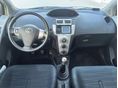TOYOTA YARIS 2006/1 - 9