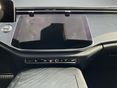 MERCEDES-BENZ E 220 2026 - 16