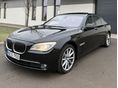 BMW 750i (Automata) HEAD-UP//AJTÓ SZERVÓ//NAPFÉNYTETŐ//TOLATÓ KAMERA//ELEKTROMOS VONÓHOROG//