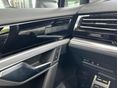 VOLKSWAGEN TOUAREG 2020 - 26