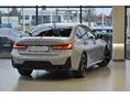 BMW 330 2024/11 - 4