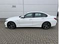 BMW 330 2024/11 - 3