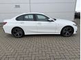 BMW 330 2024/11 - 4