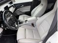 MERCEDES-BENZ CLA 180 2017/7 - 9