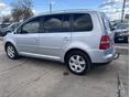 VOLKSWAGEN TOURAN 2004/3 - 4