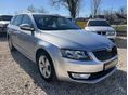 SKODA OCTAVIA Combi 2.0 CR TDI Clever // Sávtartó // El.csomagtér ajtó // Navi // Tempomat //