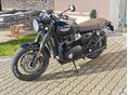 TRIUMPH BONNEVILLE 