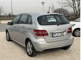 MERCEDES-BENZ B 200 2010/5 - 7