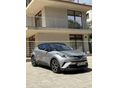 TOYOTA C-HR 1.8 Hybrid Selection e-CVT +TOLATÓKAMERA+PARKRADAR+BŐR+ÜLÉSFŰTÉS+KORMÁNYFŰTÉS+HOLTTÉRFIGYELŐ+FRISS SZERVIZ+