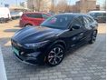 FORD MUSTANG MACH-E Standard range Premium AWD (Automata) Pontos km állásról érdeklődjön az autó napi használatban van