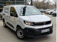 OPEL COMBO Cargo 1.5 DTH L2H1 2.3t (3 személyes ) OPEL WALLIS demo 3 személyes . növetl terhelhetőség
