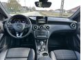 MERCEDES-BENZ A 200 2017/4 - 6