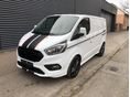 FORD TRANSIT Tourneo Custom 2.0 TDCi 320 L1H1 Sport (Automata) RITKA ! DUPLA TOLÓAJTÓ ! ÁLLÓ.FŰTÉS ! LEVEHETŐ.VONÓHORG! AUTOMATA-SPORT-FULL.EXT