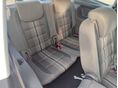 VOLKSWAGEN TOURAN 2012 - 12
