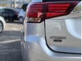 MITSUBISHI OUTLANDER 2018/1 - 8