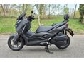 YAMAHA X-MAX 300 2023/8 - 2