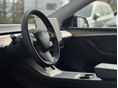 TESLA MODEL Y 2023/2 - 10