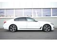 BMW 750 2016/7 - 20