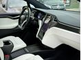 TESLA MODEL X 2019/1 - 4