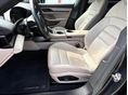 PORSCHE TAYCAN 2023 - 9