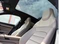 PORSCHE TAYCAN 2023 - 17