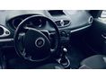 RENAULT CLIO 2011/8 - 4